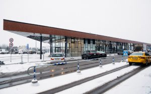 Tallinna lennujaam planeerib laiendada reisijate terminali, mis teenindas üle kolme miljoni reisijat 2018. aastal.…